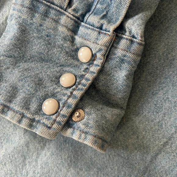 Men's Wrangler Denim Shirt - Picture 5 of 6